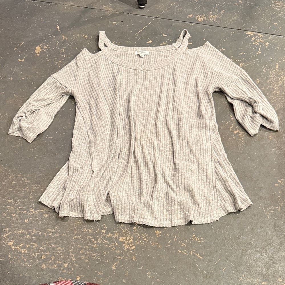 Umgee Light Gray Cold Shoulder Blouse